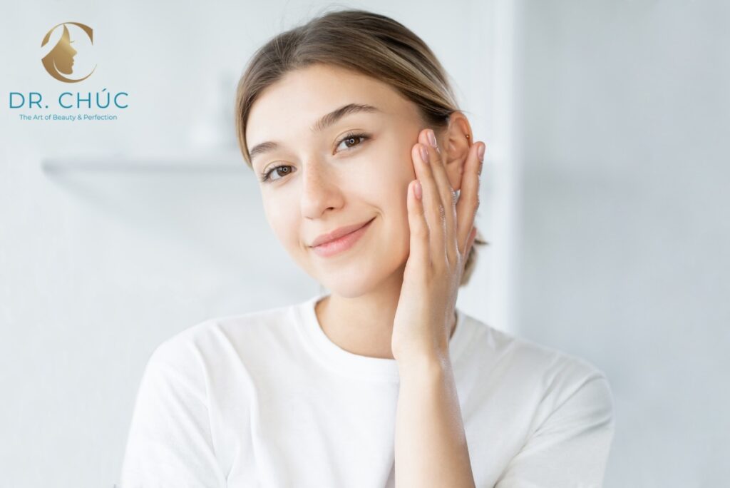 Chăm sóc sau nâng mũi cho người có da mỏng