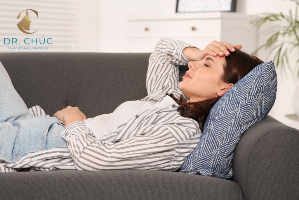 Triệu chứng thường gặp của suy giảm nội tiết tố nữ
