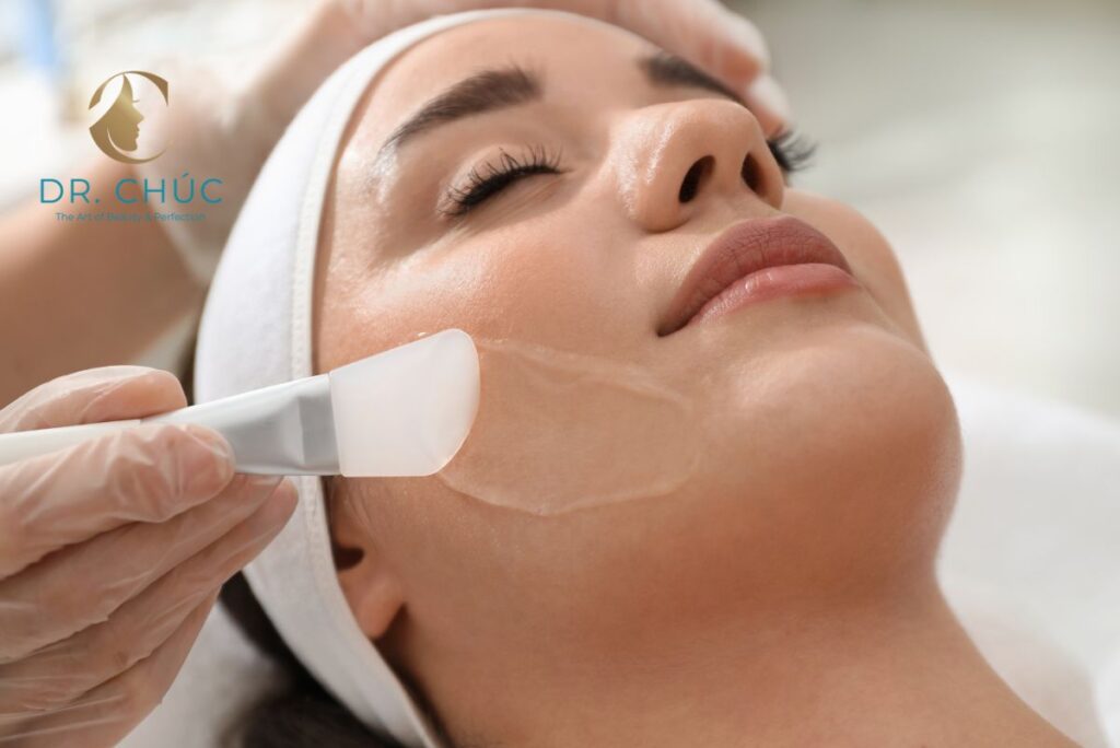 Các phương pháp y khoa hỗ trợ điều trị nám nội tiết
