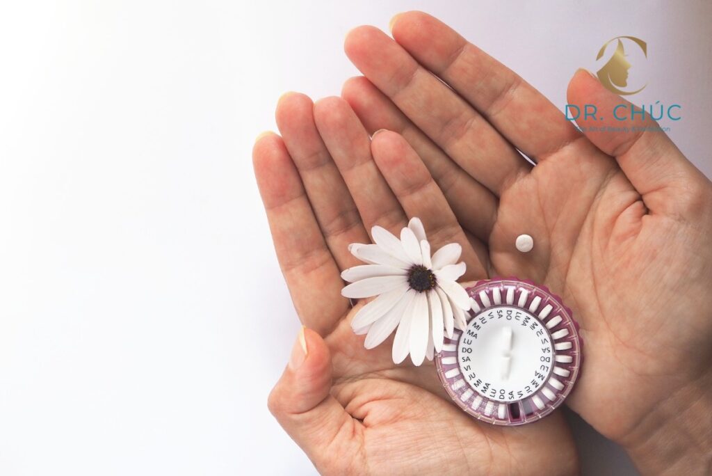 Uống thực phẩm chức năng cân bằng nội tiết tố là gì?