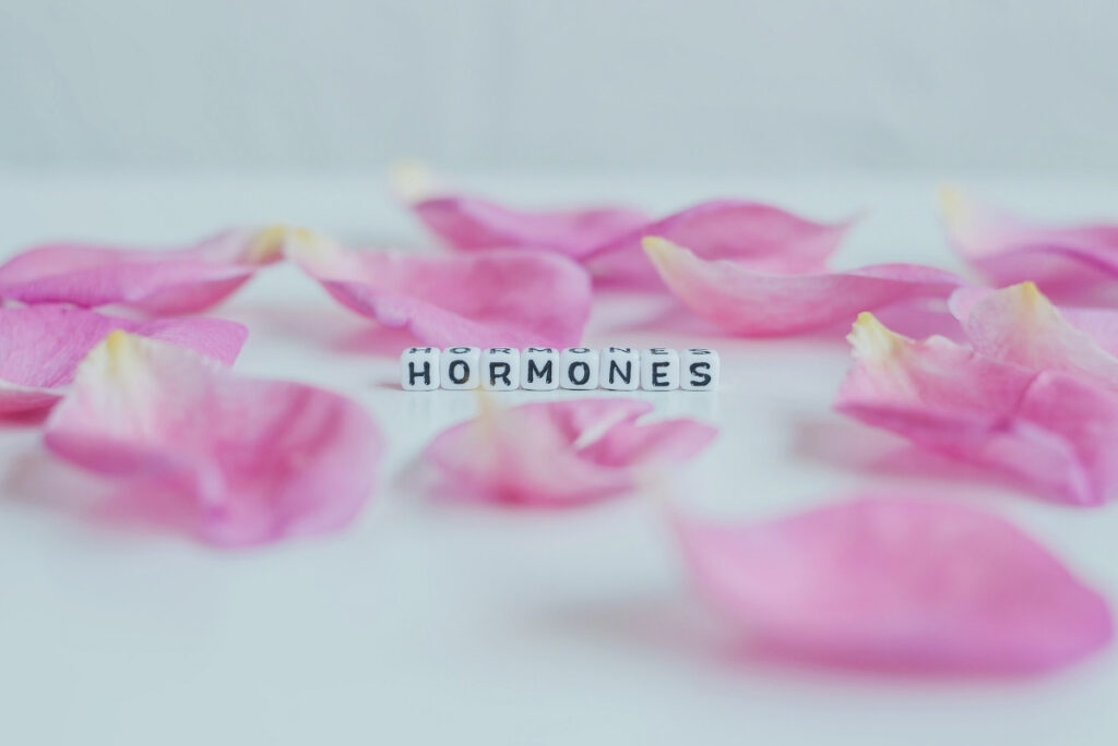Liệu pháp thay thế hormone – Giải pháp y học hiện đại cho phụ nữ sau mãn kinh
