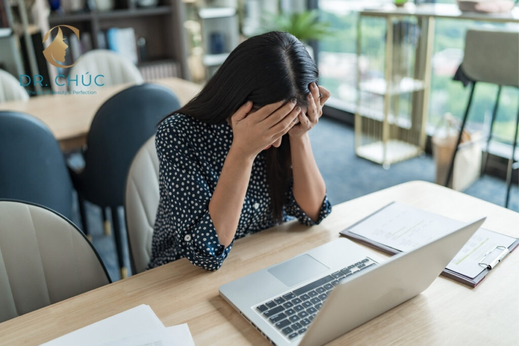 Dấu hiệu nhận biết cơ thể đang thiếu hụt nội tiết tố