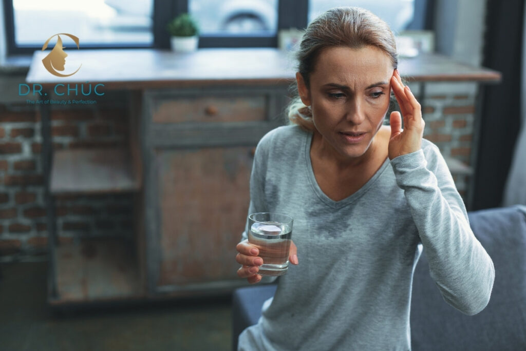 Ảnh hưởng của thiếu hụt nội tiết tố đến sức khỏe và sắc đẹp phụ nữ