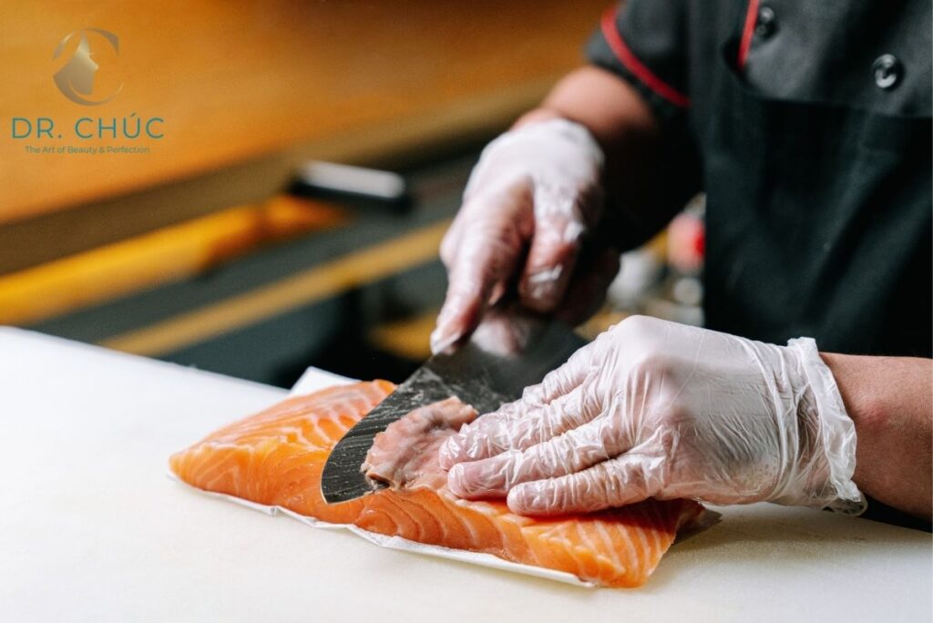 Cá hồi và hải sản giàu canxi