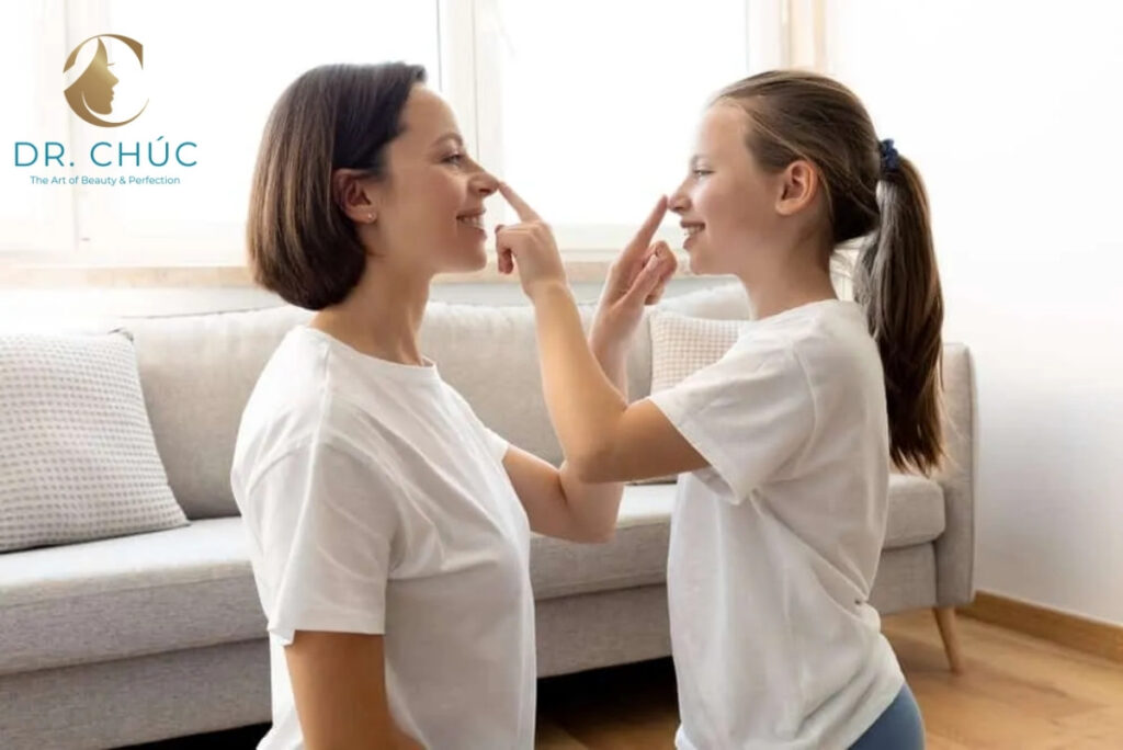 Massage Mũi – Một Trong Những Cách Làm Mũi Cao Ở Tuổi Dậy Thì Hiệu Quả Nhất