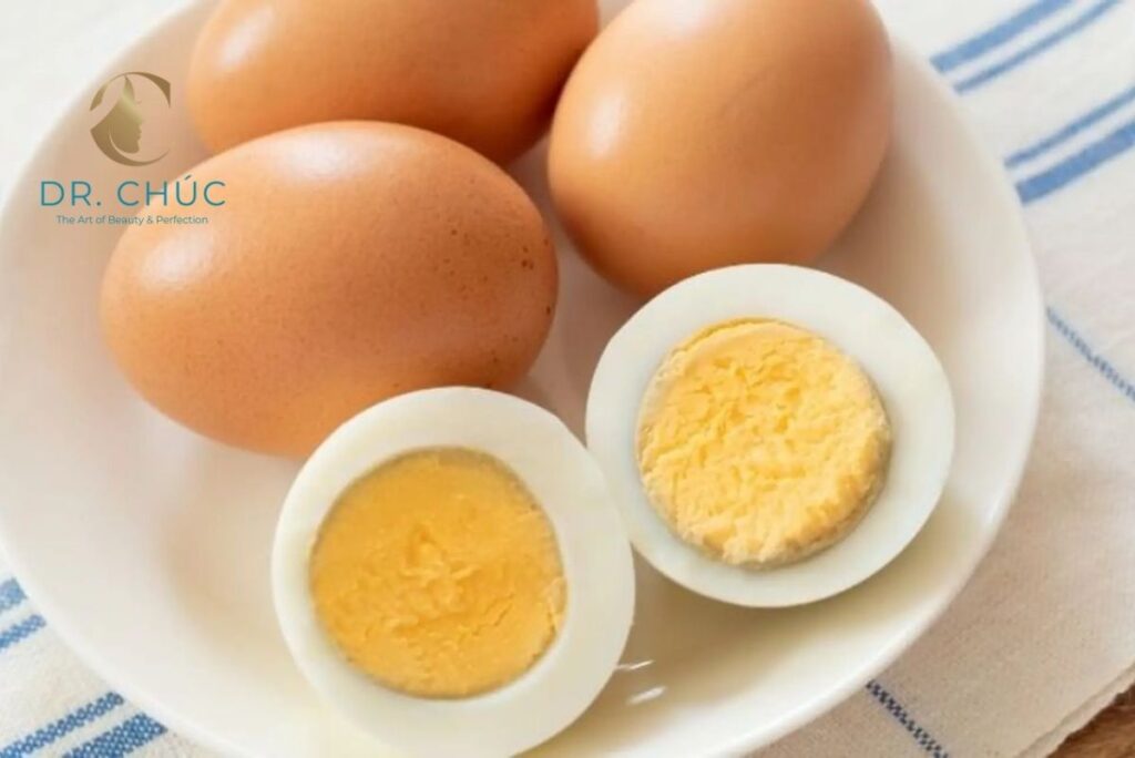 Trứng – hỗ trợ tổng hợp hormone và tăng năng lượng