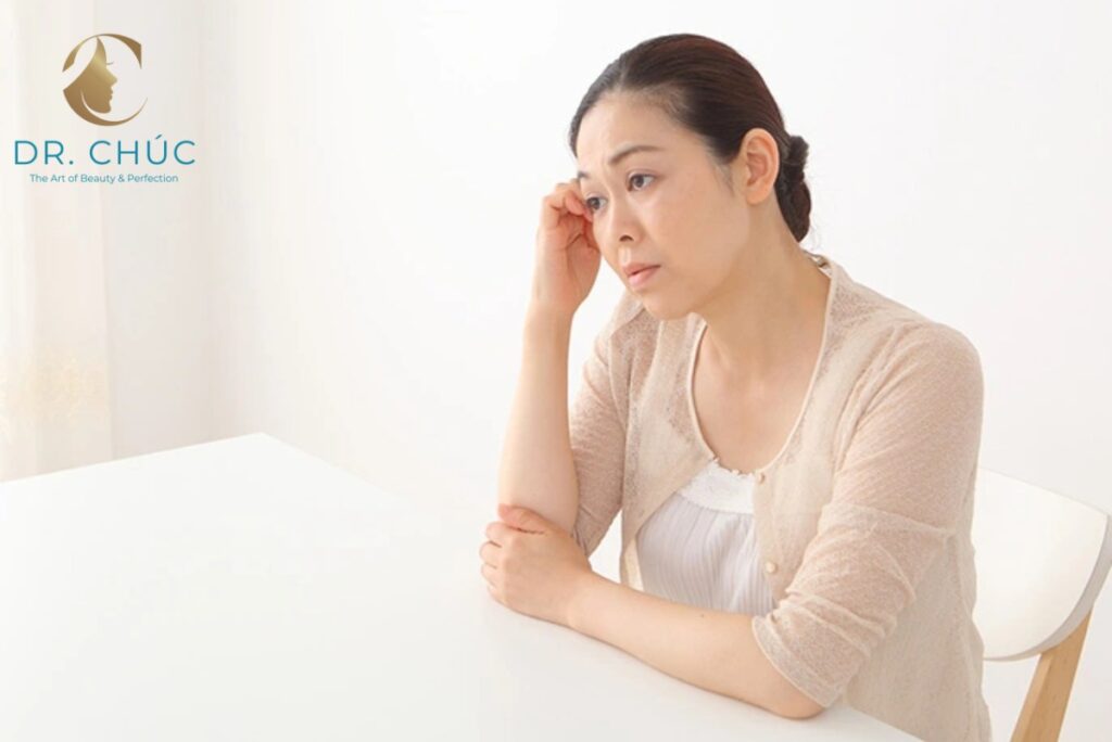 Khi nào phụ nữ mãn kinh nên đi khám?