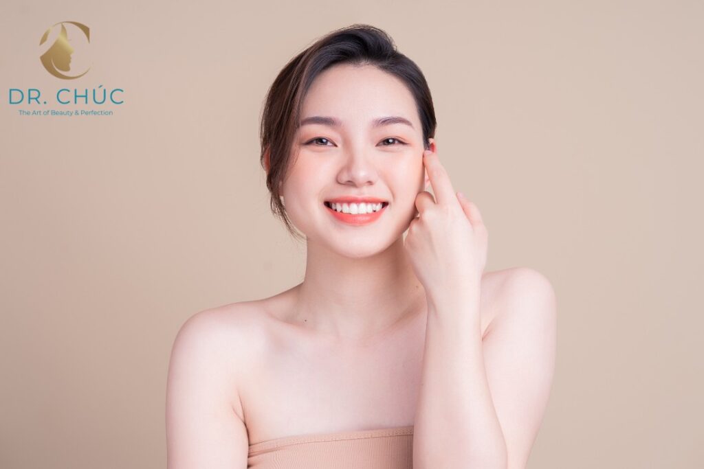 Lời khuyên từ bác sĩ Chúc – Chuyên gia chăm sóc sau nâng mũi cho da nhạy cảm